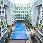 One Bedroom Apartment At Republic Plaza - Pool & City View
