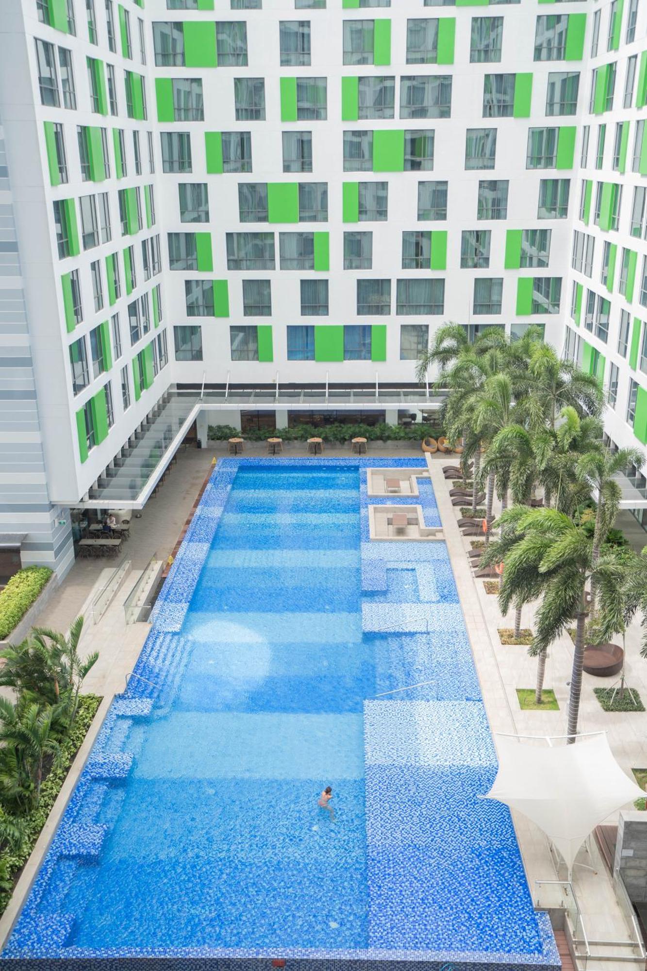 Apartment One Bedroom Apartment At Republic Plaza - Pool & City View Ho Chi Minh City