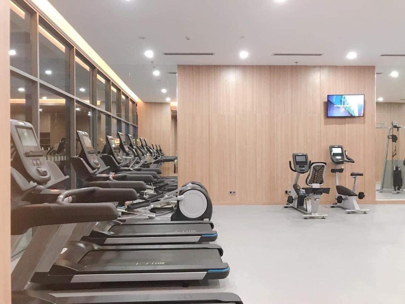 One Bedroom Apartment At Republic Plaza - Pool & City View Apartment *