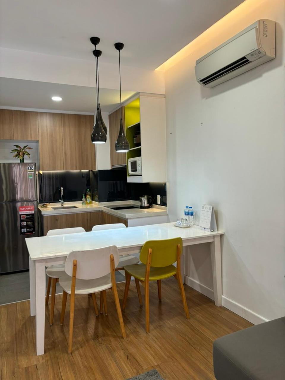 One Bedroom Apartment At Republic Plaza - Pool & City View *