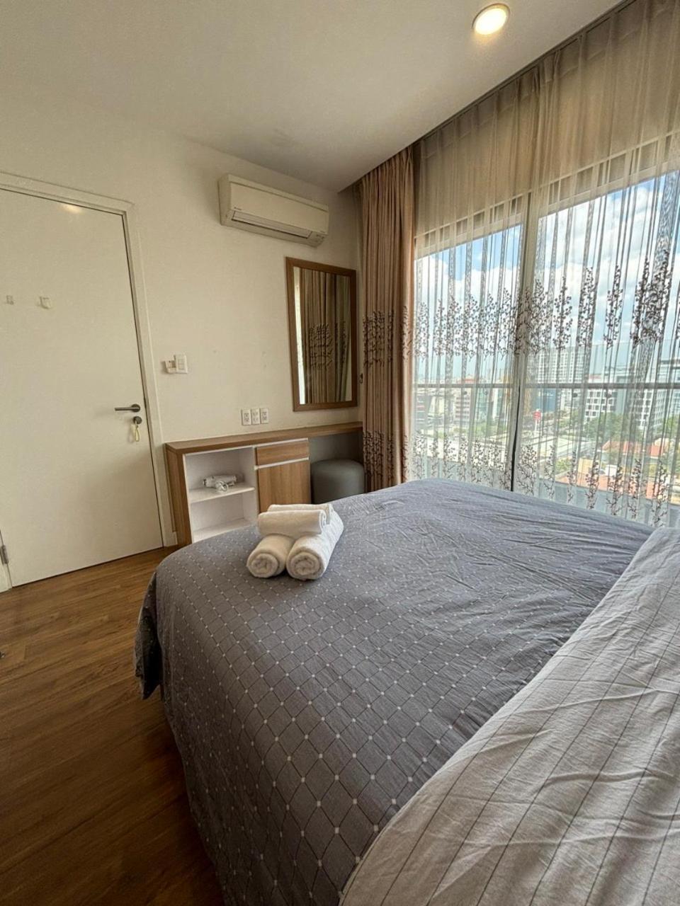 Apartment One Bedroom Apartment At Republic Plaza - Pool & City View Ho Chi Minh City