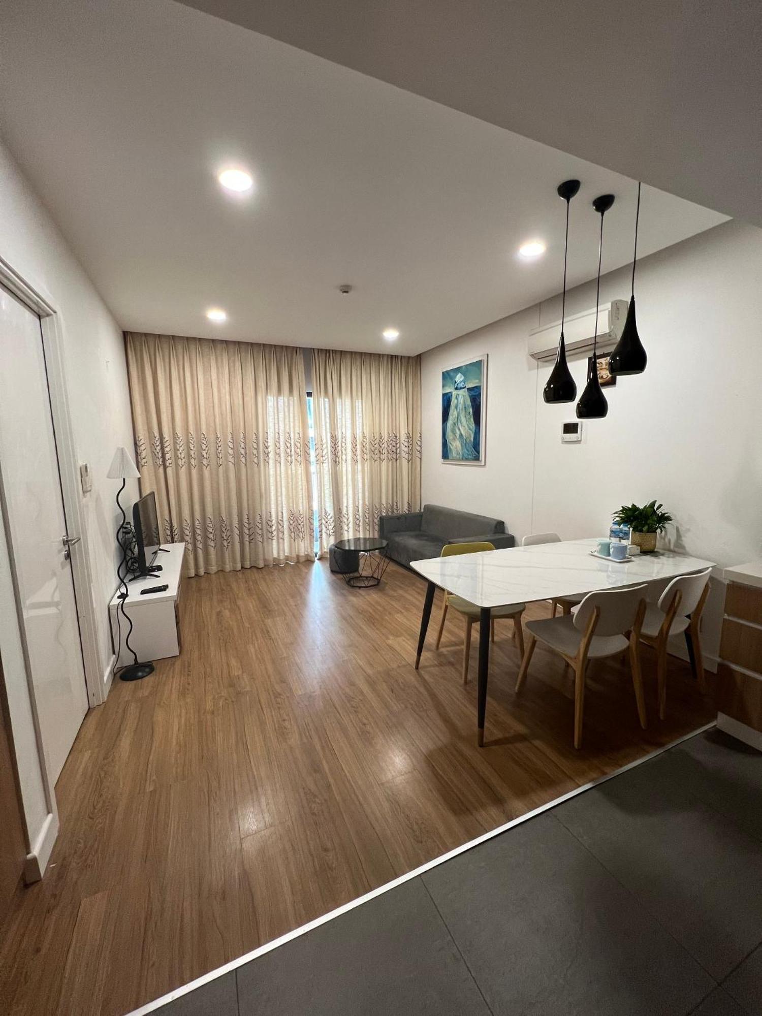 One Bedroom Apartment At Republic Plaza - Pool & City View * Ho Chi Minh City