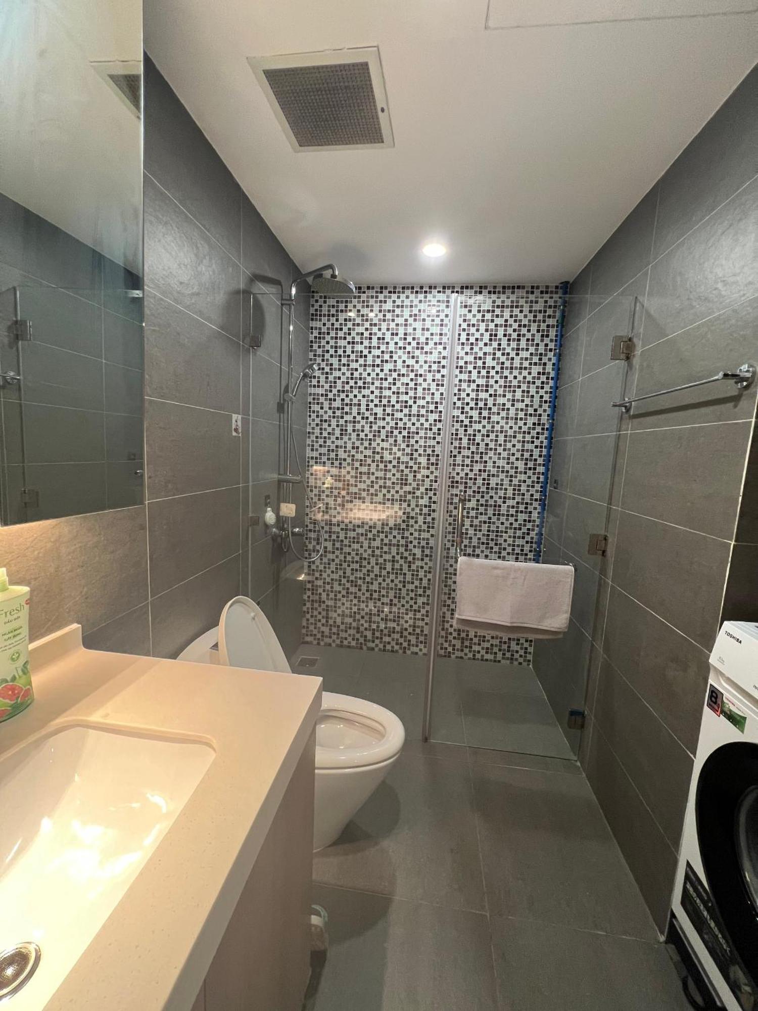 One Bedroom Apartment At Republic Plaza - Pool & City View Apartment *