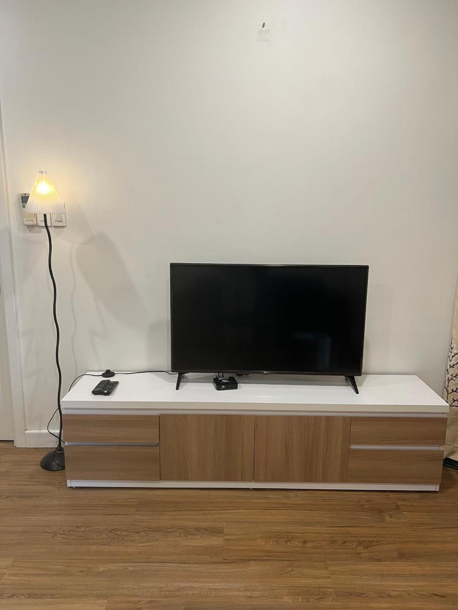 Apartment One Bedroom Apartment At Republic Plaza - Pool & City View *