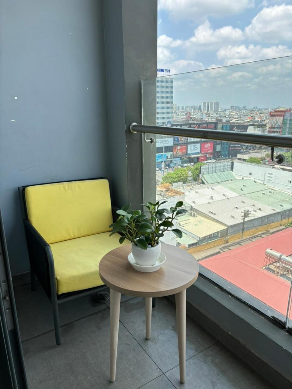 Serviced Apartment At Republic Plaza - Pool & City View, Near T3 Airport Tan Son Nhat * Ho Chi Minh City